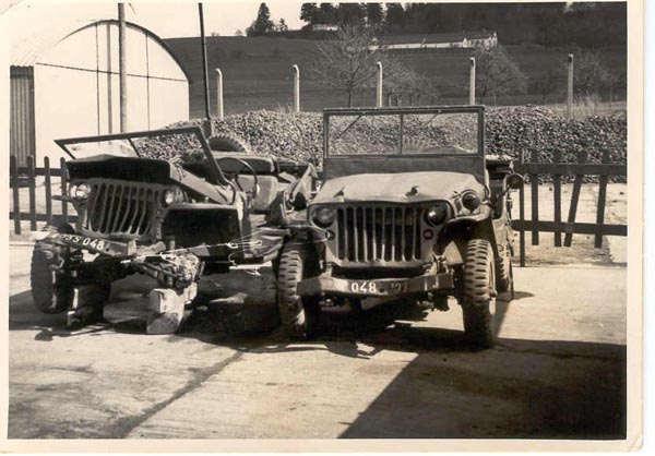 1960 Jeeps accidentées  pendant des manoeuvres_3_1