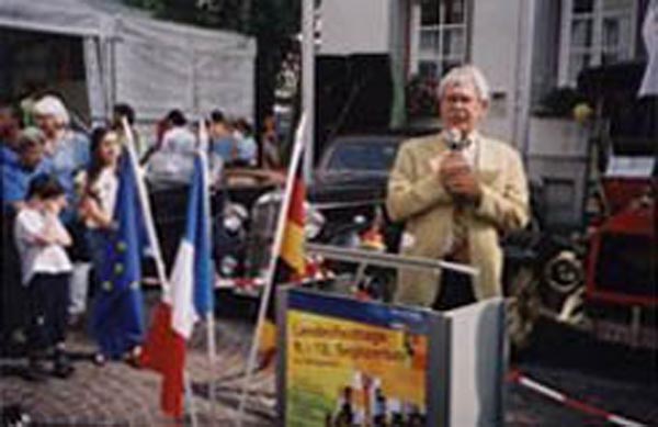 P10000242