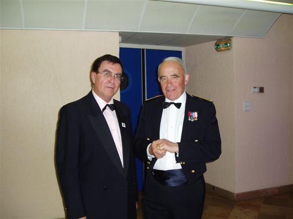 1-Gabriel Picq avec le Général Brintet