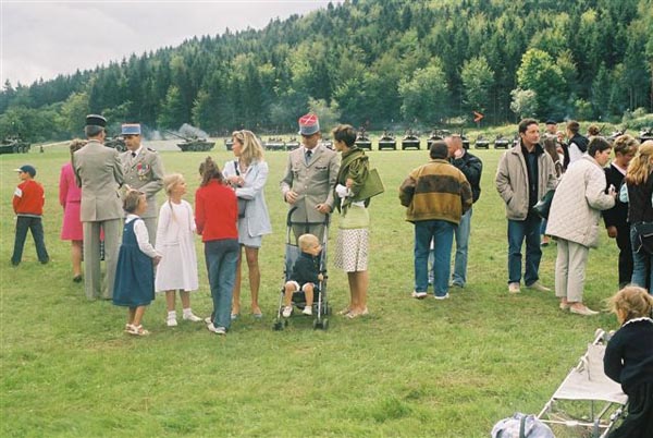 F1000015